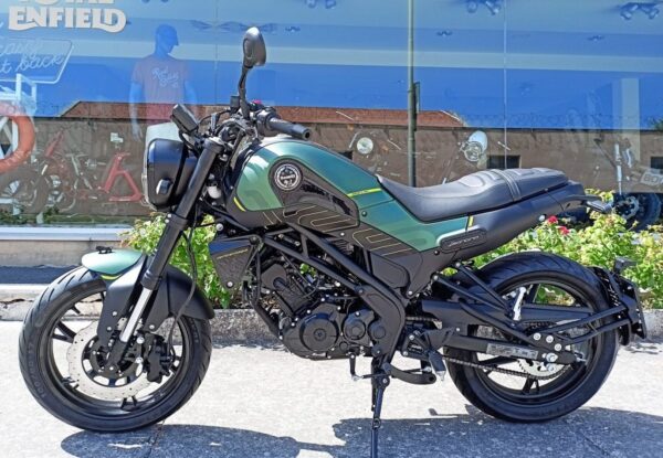 Benelli Leoncino 125