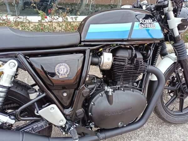 Royal Enfield Continental GT650 Blackout - immagine 3