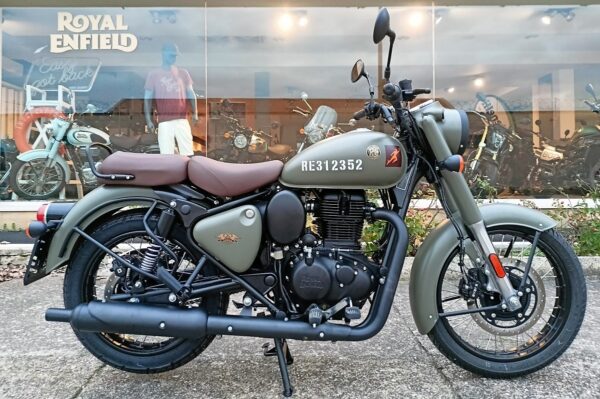 Royal Enfield Classic 350 Dark Stealth Black - Km0 - Finanziabile - immagine 4