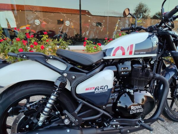 Royal Enfield Shotgun 650 Aziendale - Fatturabile - possibile permuta - immagine 6