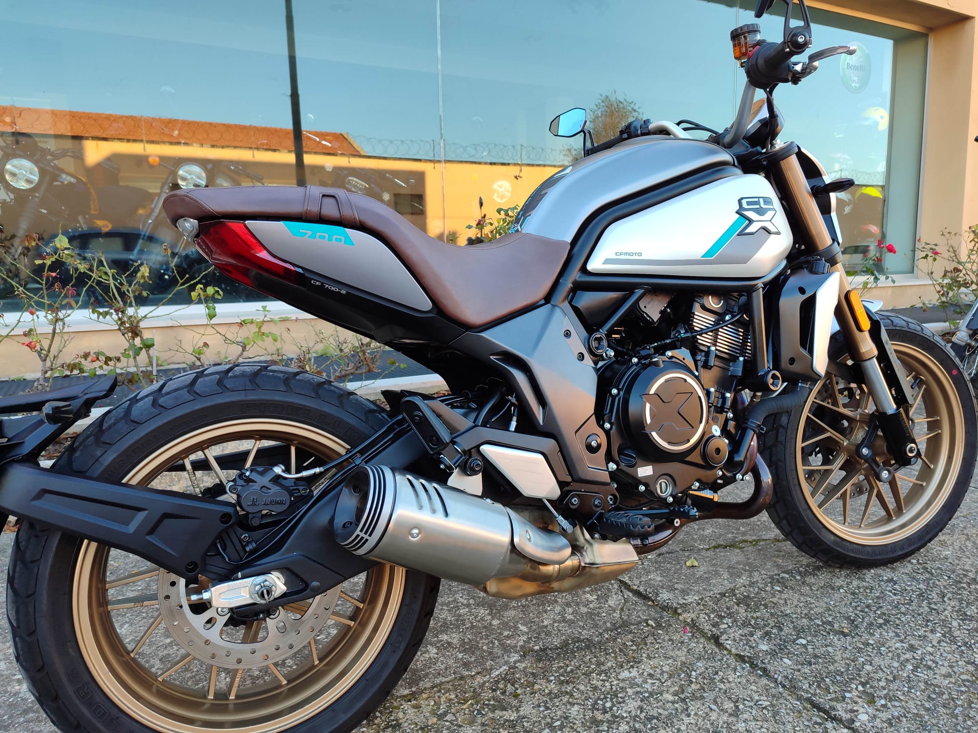 CF MOTO 700CL-X HERITAGE - pochi Km - immagine 5