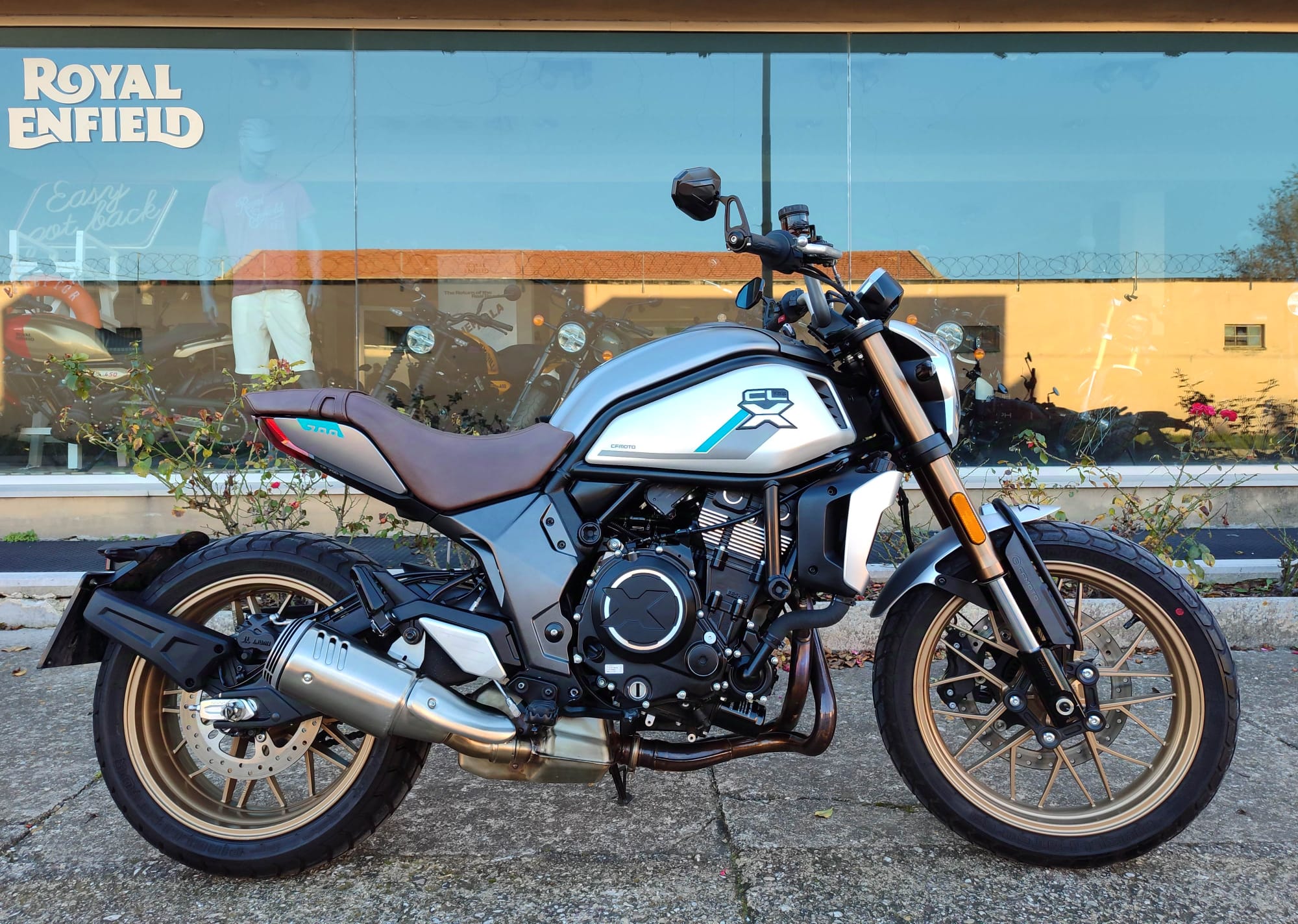 CF MOTO 700CL-X HERITAGE - pochi Km