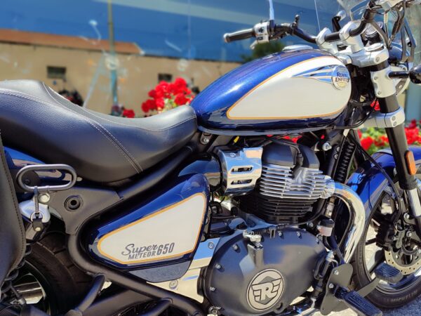 Royal Enfield Super Meteor 650 Celestial Blue Tagliandata 100% - garanzia 12 mesi - finanziabile
