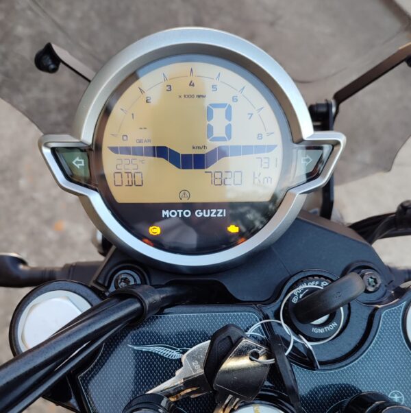 Moto Guzzi V7 Stone IV  pochi km - pluriaccessoriata - garantita - finanziabile - immagine 6