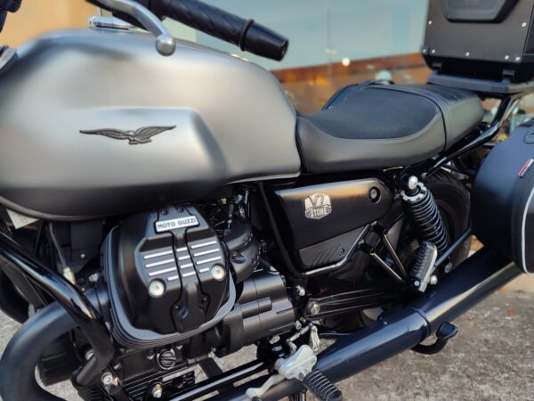 Moto Guzzi V7 Stone IV  pochi km - pluriaccessoriata - garantita - finanziabile - immagine 3