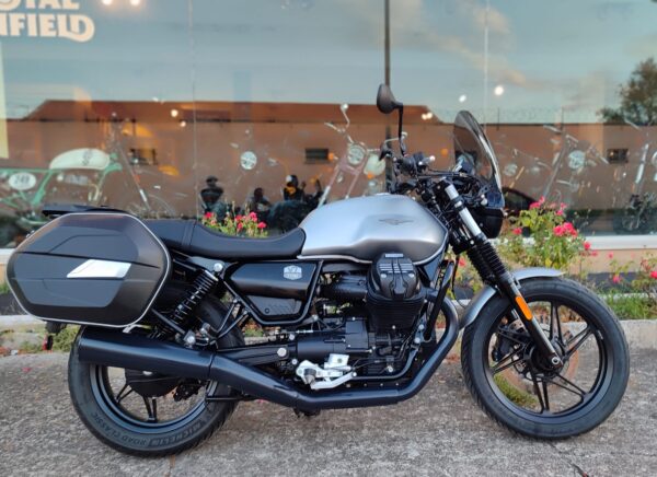 Moto Guzzi V7 Stone IV  pochi km - pluriaccessoriata - garantita - finanziabile - immagine 2