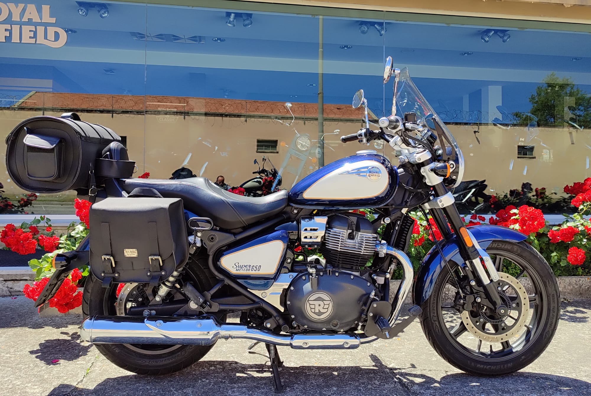 Royal Enfield Super Meteor 650 Celestial Blue Tagliandata 100% - garanzia 12 mesi - finanziabile - immagine 3