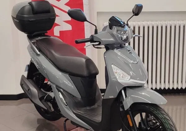 Sym Symphony 125 Eu5 Plus 2025 pronta consegna - Promo Bauletto + Parabrezza - immagine 2