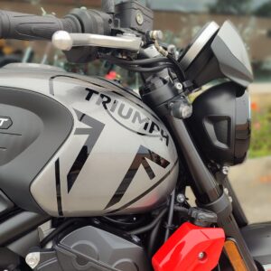 Triumph Trident 660 accessoriata - pochi km