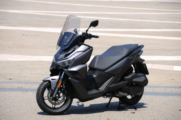 Voge SR3 300 pronta consegna - PROMO Finanziamenti - immagine 2