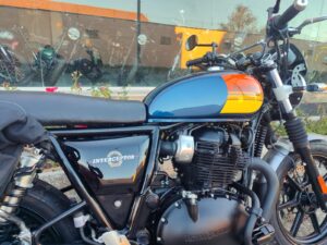 Royal Enfield Interceptor 650 Blackout Barcelona Blue - accessoriata - garantita