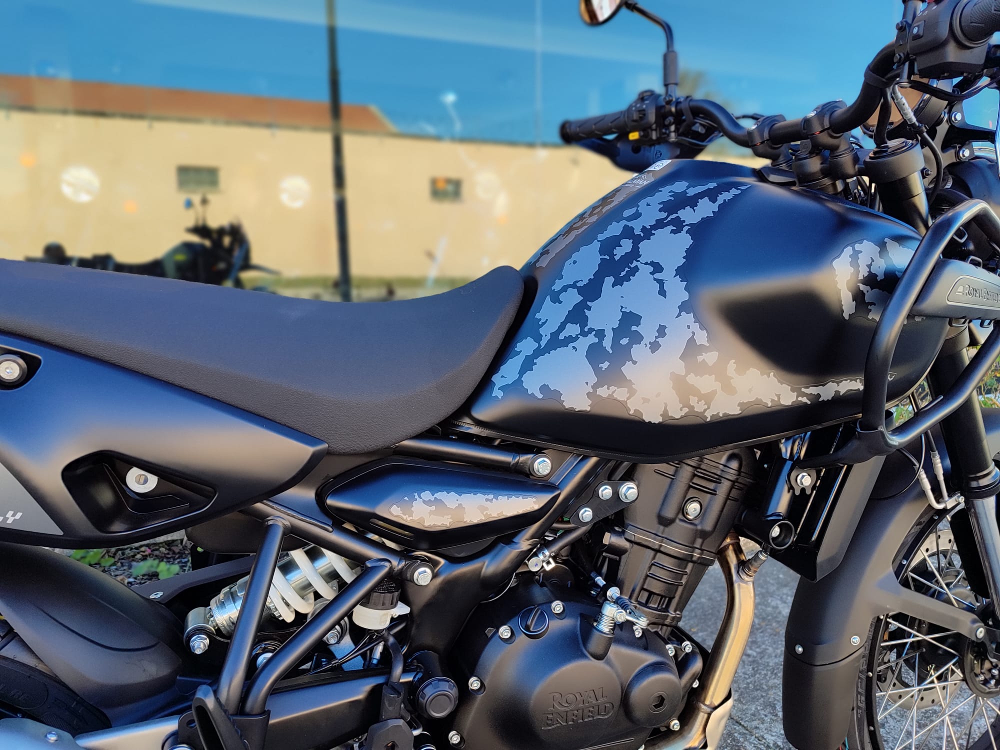 Royal Enfield Himalayan 450 Mana Black - In Consegna!