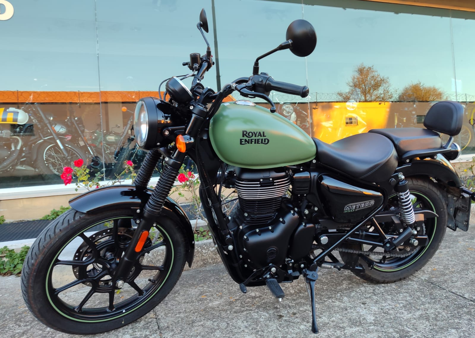 Royan Enfield Meteor 350 Fireball Matt Green Km 3650 - Pluriaccessoriata - garanzia Ufficiale - immagine 4