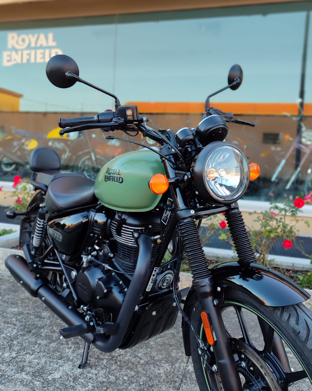 Royan Enfield Meteor 350 Fireball Matt Green Km 3650 - Pluriaccessoriata - garanzia Ufficiale - immagine 2