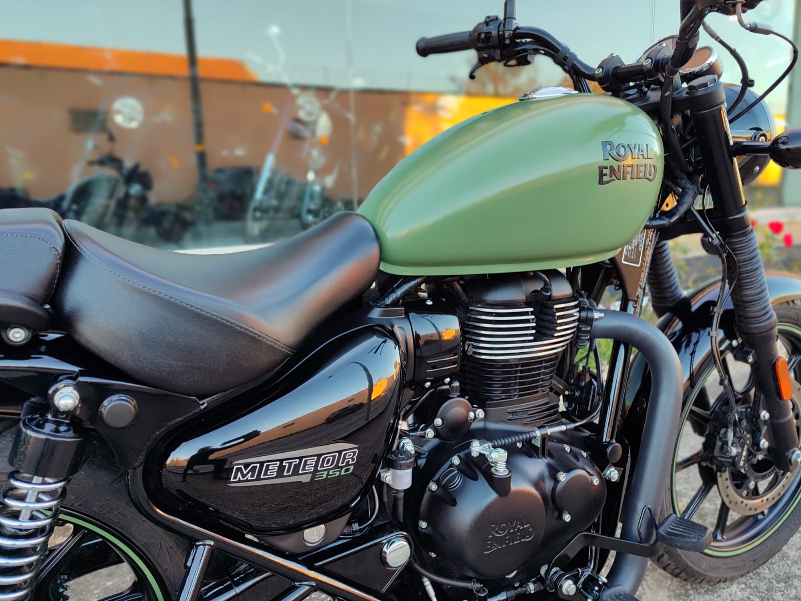 Royan Enfield Meteor 350 Fireball Matt Green Km 3650 - Pluriaccessoriata - garanzia Ufficiale