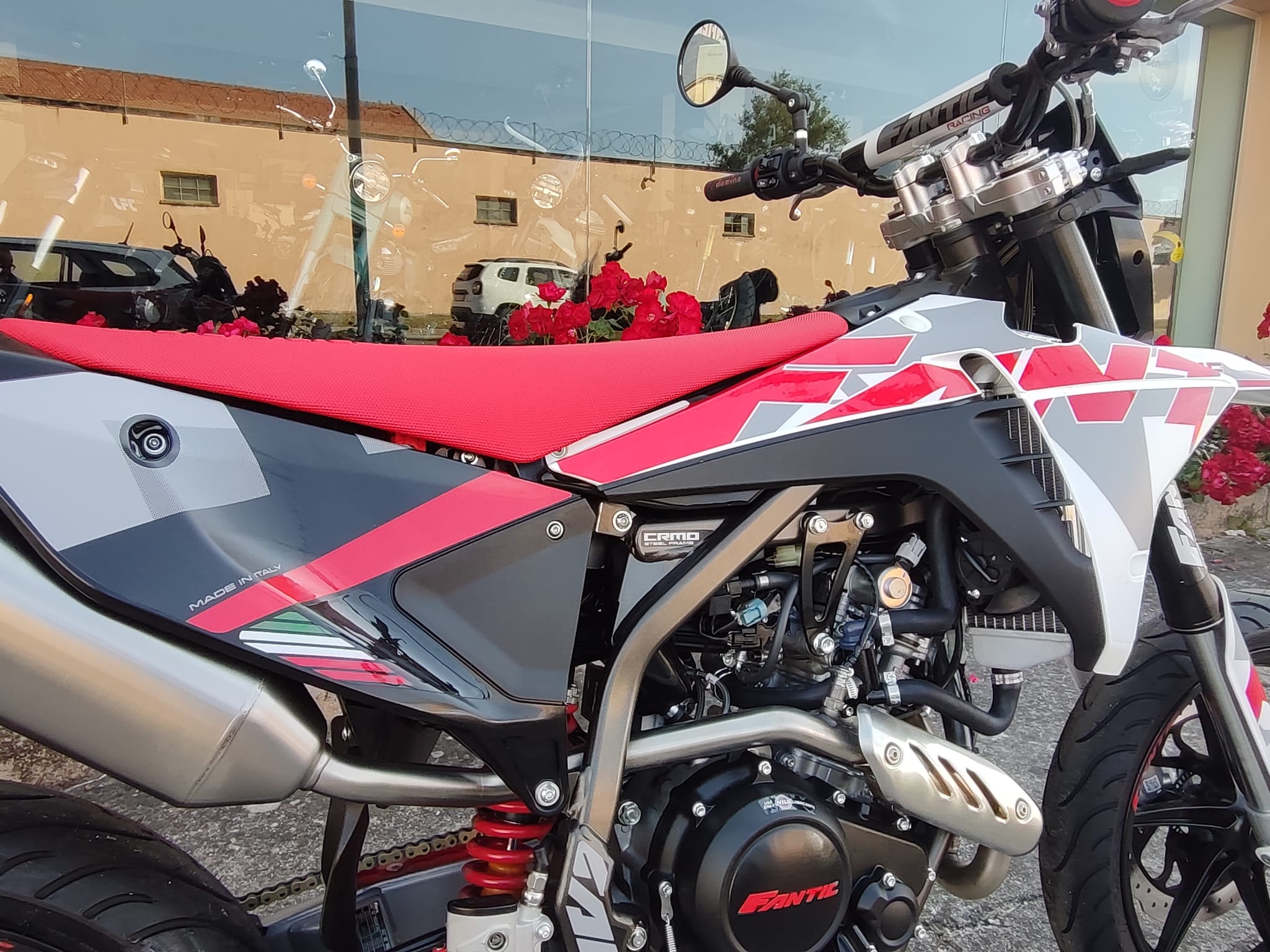 Fantic XMF 125 Motard Performance m.y.2026 restyling Promo Winter - immagine 4