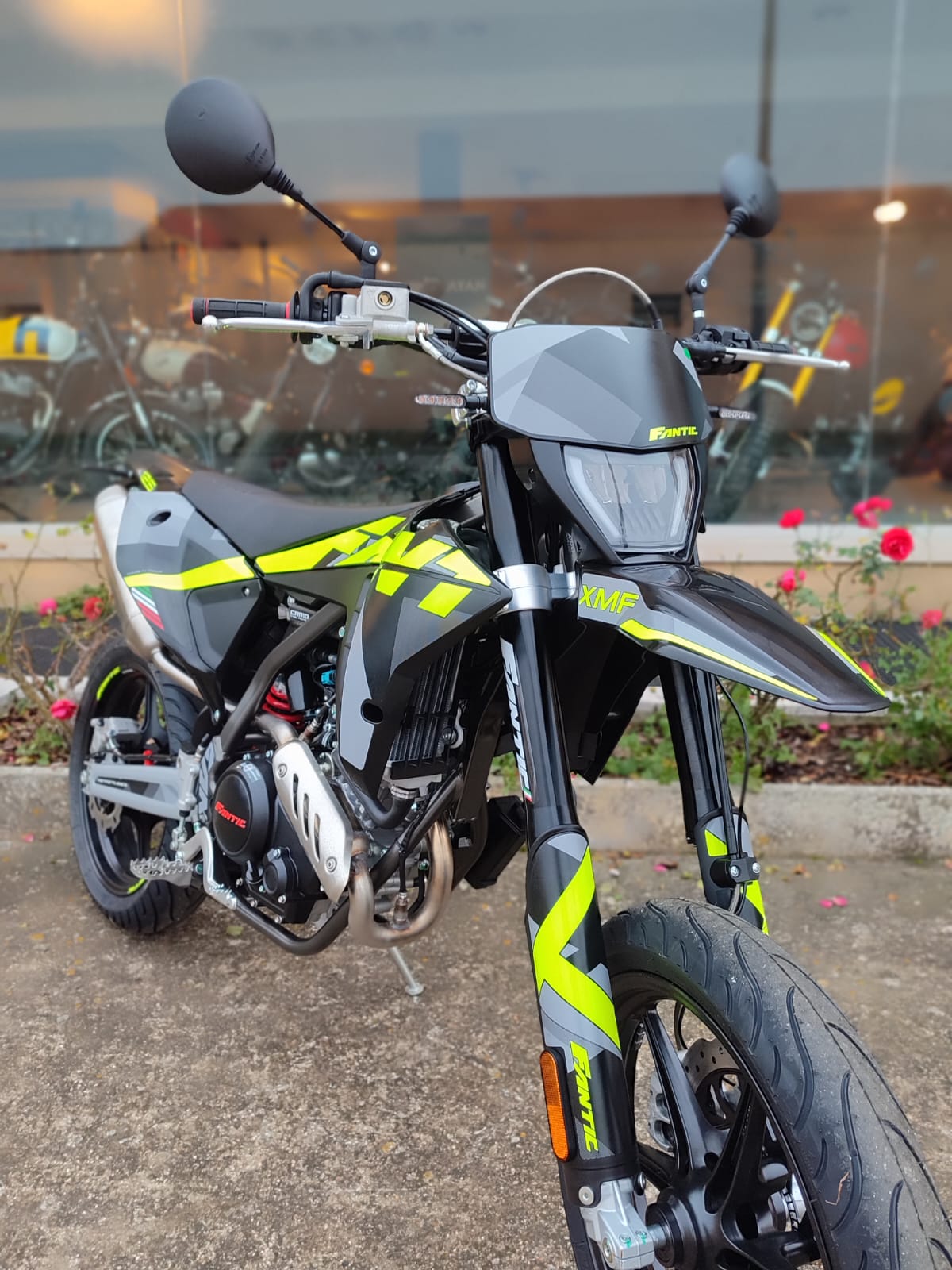 Fantic XMF 125 Motard Performance m.y.2026 restyling Promo Winter - immagine 8