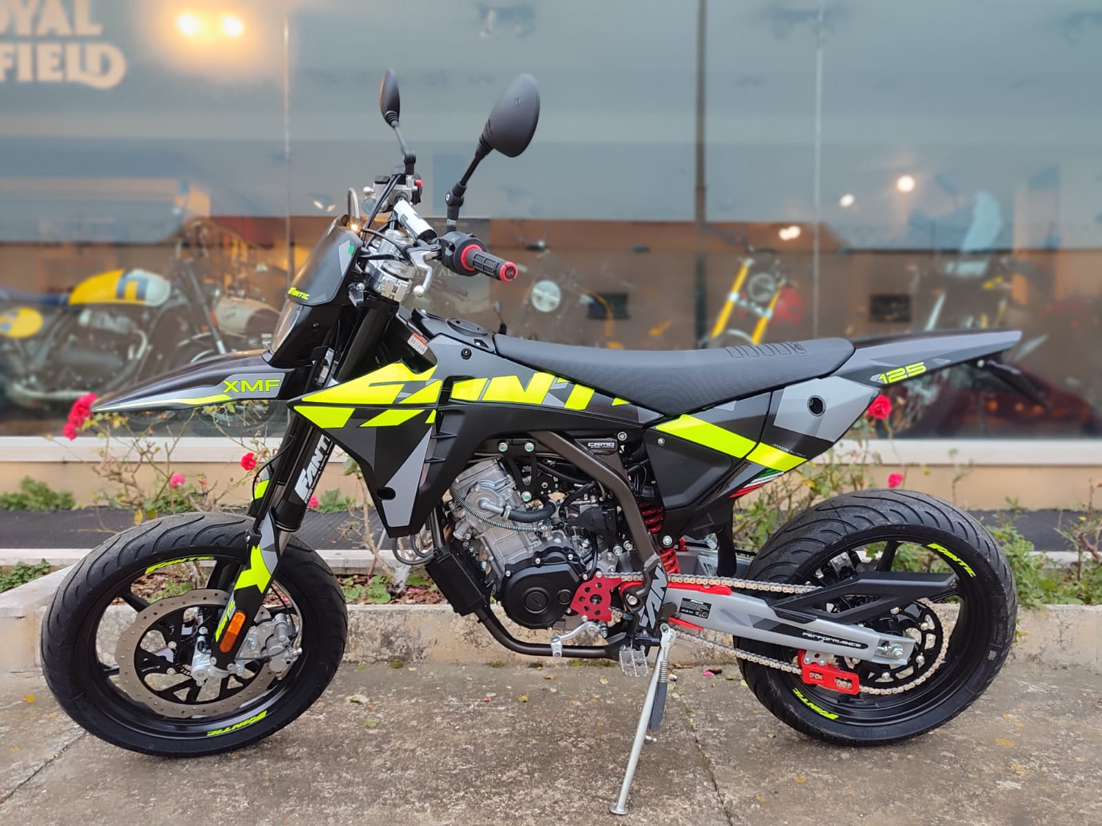 Fantic XMF 125 Motard Performance m.y.2026 restyling Promo Winter - immagine 5