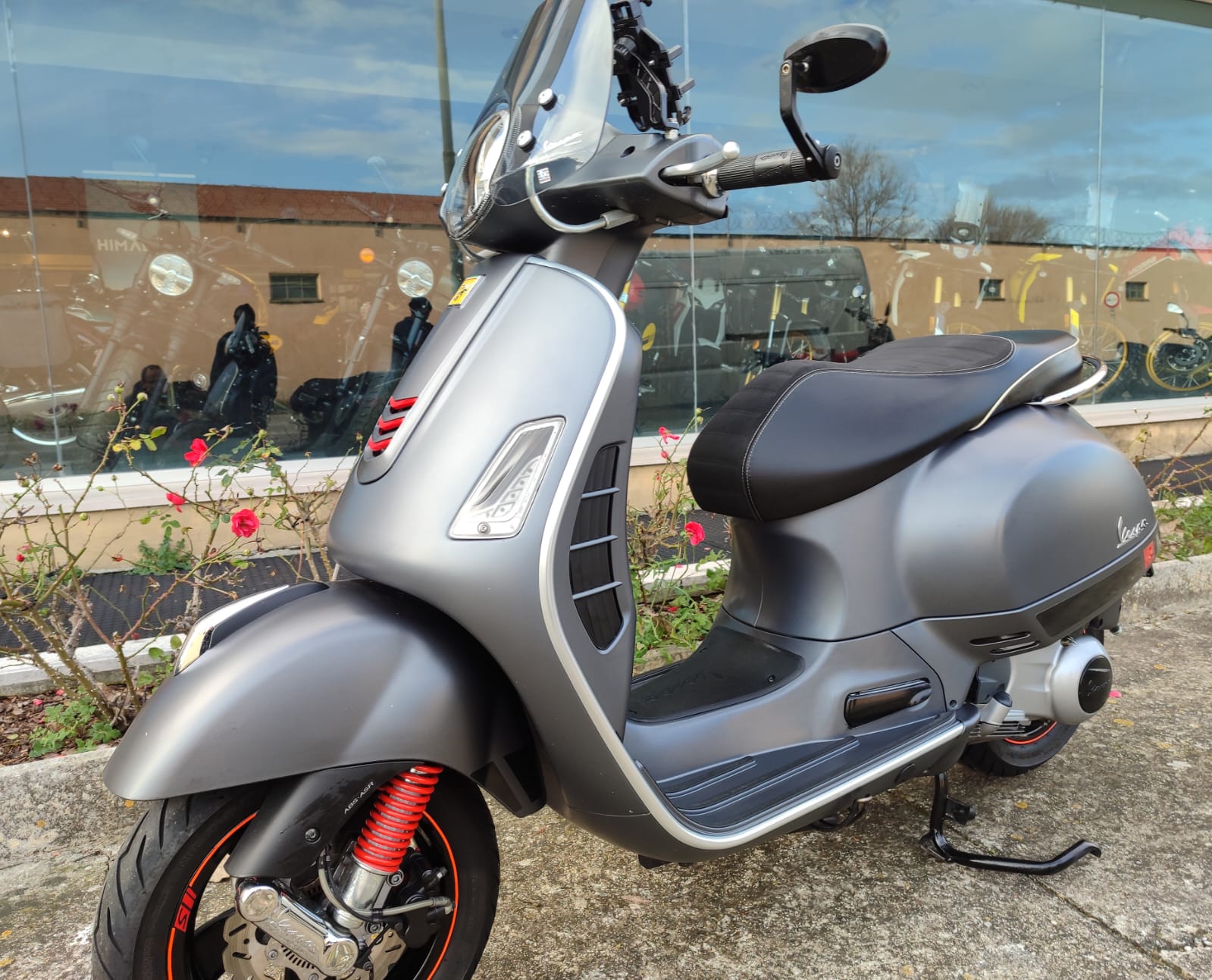 Vespa GTS 300 Super Sport Abs Uniproprietario - accessoriata - garanzia - immagine 2